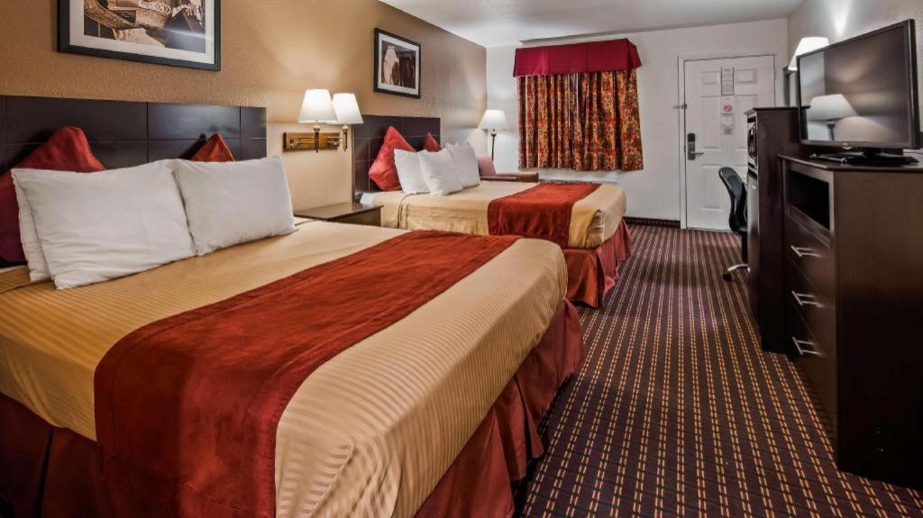 Best Western Johnson City Inn Bagian luar foto